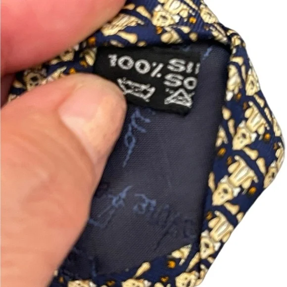 Salvatore Ferragamo Blue 100% Silk Toad LilyPad Whimsical Italy Tipped Tie